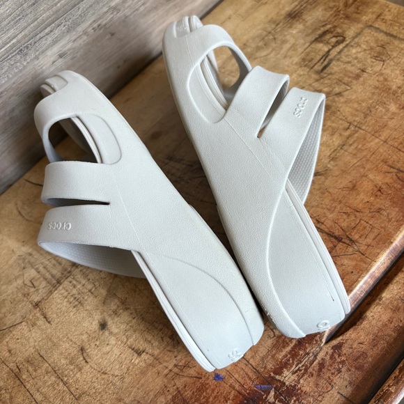 Crocs Monterey Strappy Low Wedge Sandals Cream Light Tan Women's 10 good preworn - Picture 7 of 12